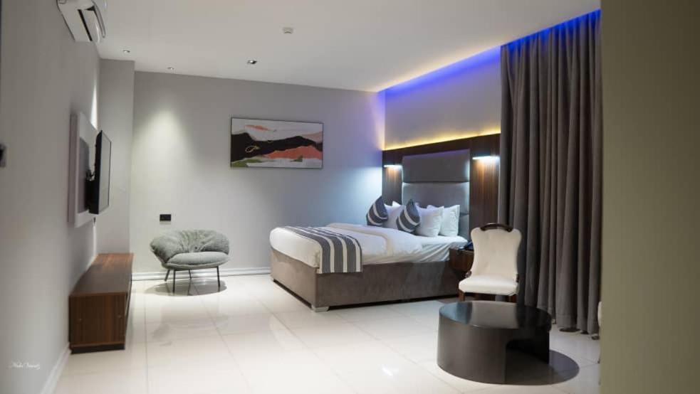 Gravity Hotels By Ace Owerri Exterior photo